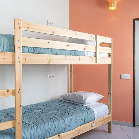 Sandy Bottoms Vandrerhjem *