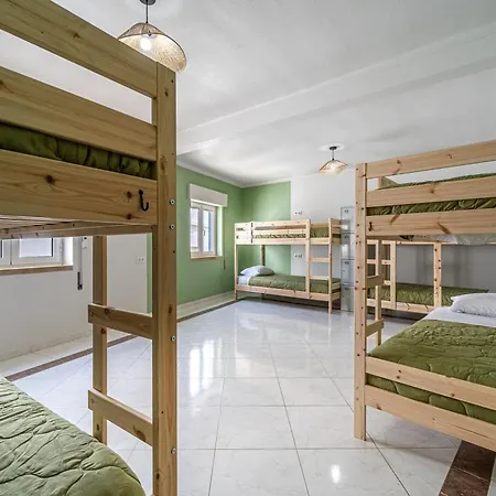 Sandy Bottoms Vandrerhjem *